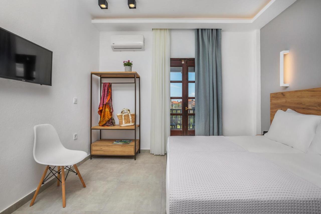 Eleon Suites Афитос Экстерьер фото