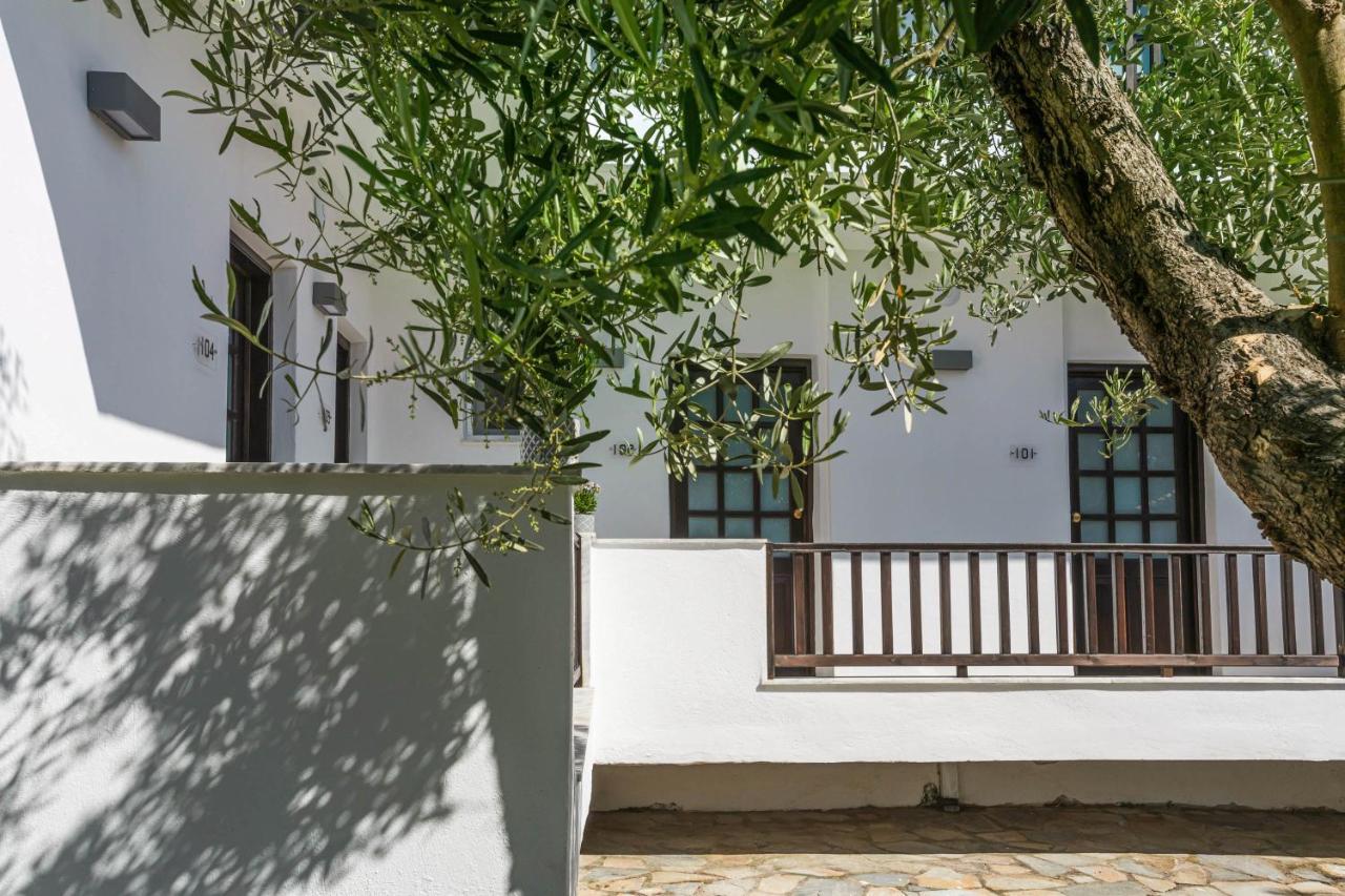 Eleon Suites Афитос Экстерьер фото